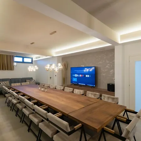 Spectacular Excelsior Perfect For Families, Business, Or Celebrations Sumet