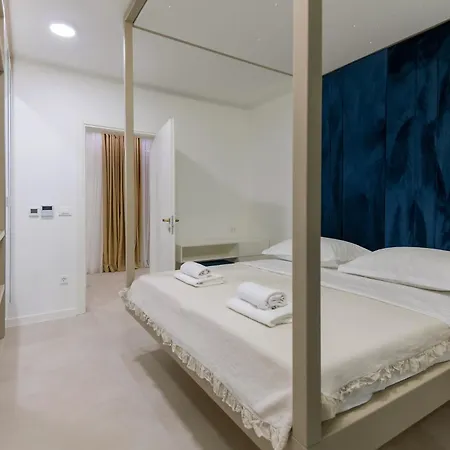 Spectacular Excelsior Perfect For Families, Business, Or Celebrations