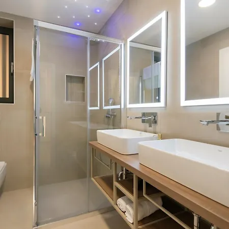 Spectacular Excelsior Perfect For Families, Business, Or Celebrations