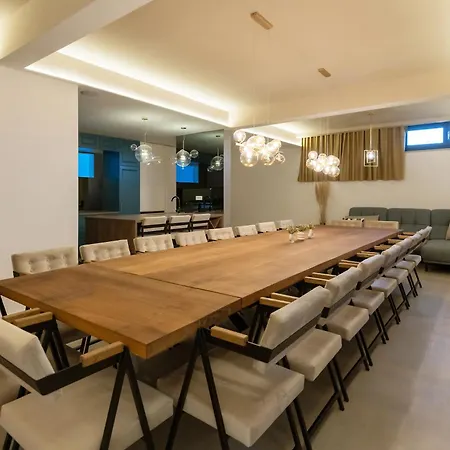 Spectacular Excelsior Perfect For Families, Business, Or Celebrations ヴィラ