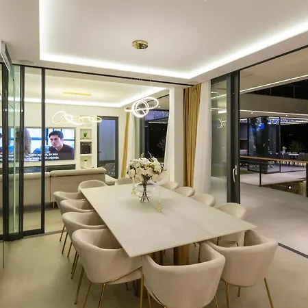 ヴィラ Spectacular Excelsior Perfect For Families, Business, Or Celebrations