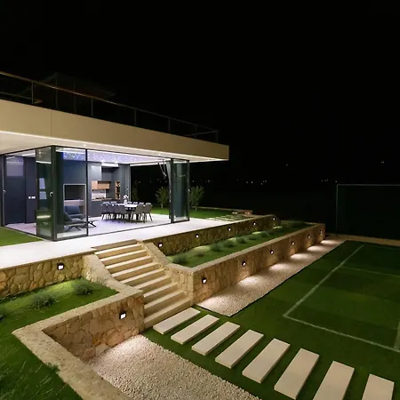 Spectacular Excelsior Perfect For Families, Business, Or Celebrations * Šumet