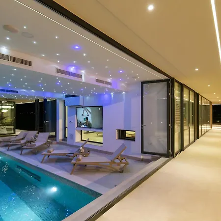 Spectacular Excelsior Perfect For Families, Business, Or Celebrations * Šumet