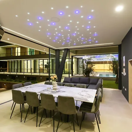 ヴィラ Spectacular Excelsior Perfect For Families, Business, Or Celebrations